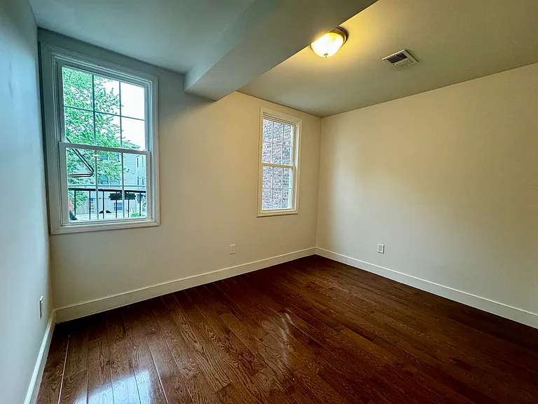 145 New York Ave #2 — Photo 5