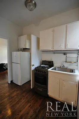 Rented by REAL New York | media 24