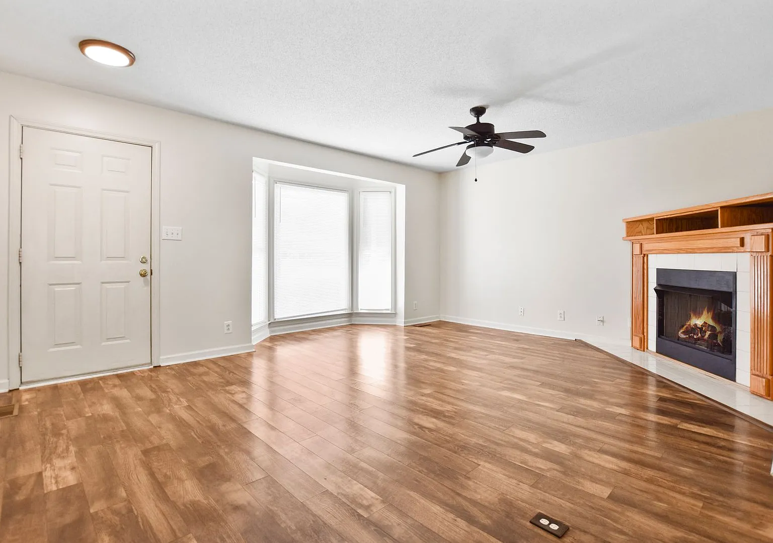 Three Bedroom in Sango! — Photo 3