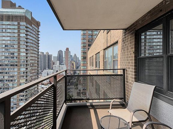 5th image of 333 E 79th St #21J