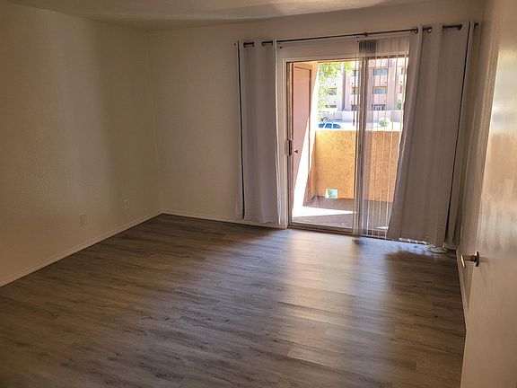 5th image of 540 N May St APT 2057