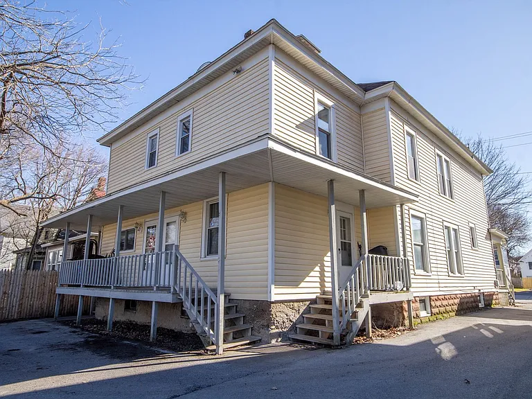 1025 State St — Photo 25