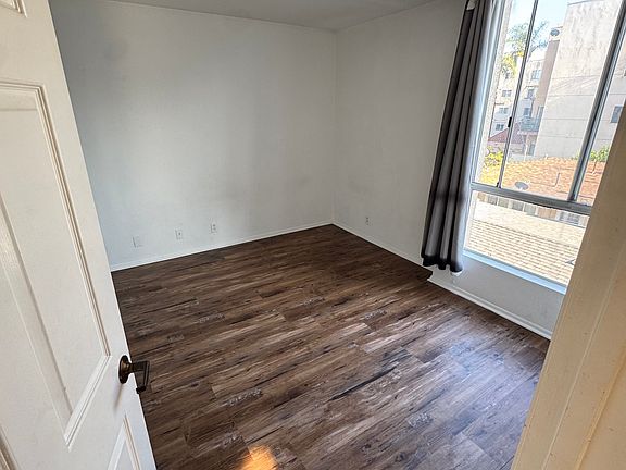 5th image of 1230 N Cherokee Ave #210
