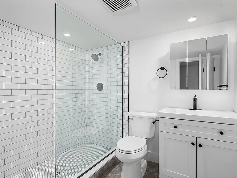 25 Lorraine Ct #1 — Photo 13
