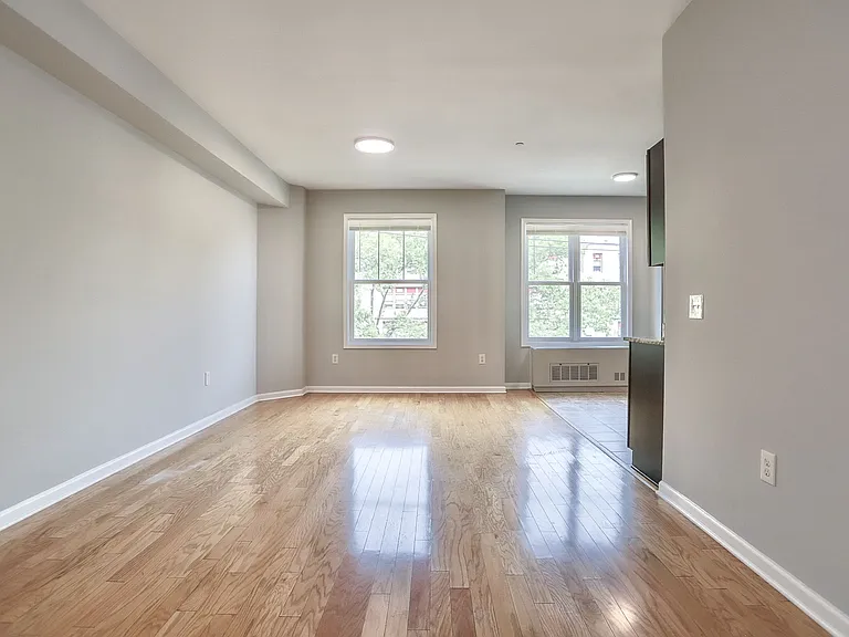 76 St Paul's Avenue — Photo 10