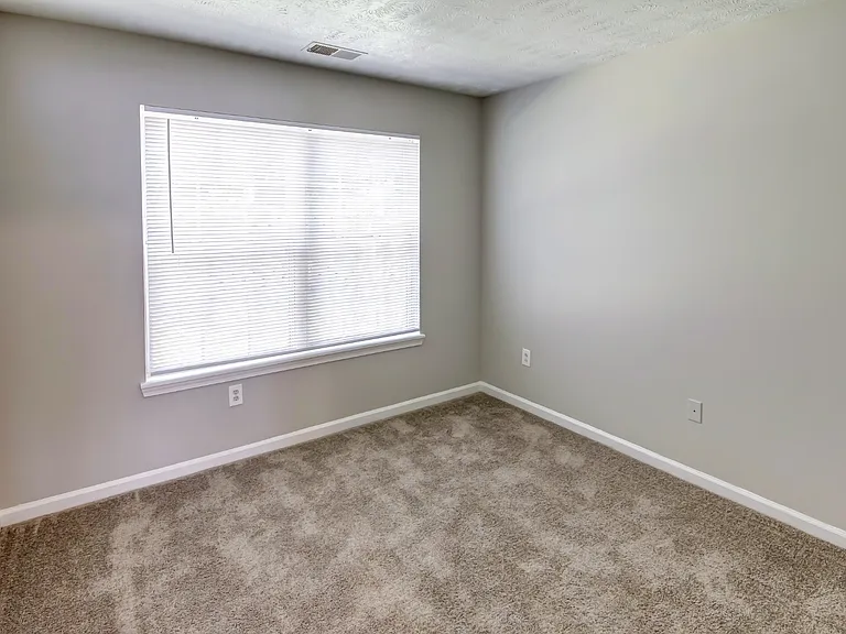 Trotters Pointe Apartments — Photo 32