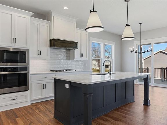 7th image of this home