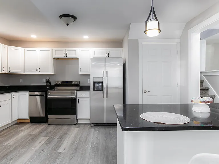 1250 Portage Ave #3 — Photo 2