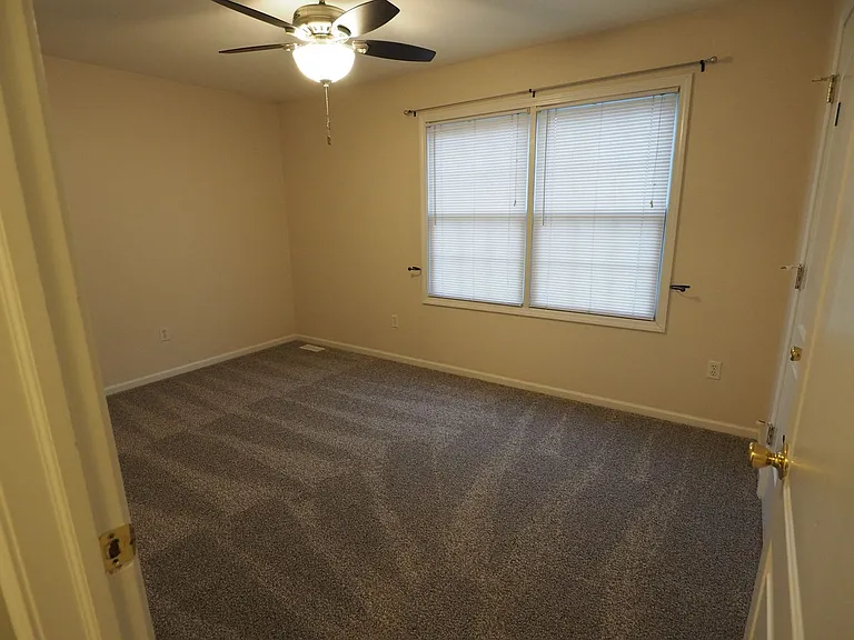 3029 Charing Cross Rd — Photo 16