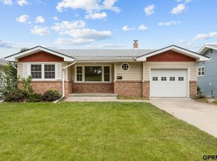 2510 S 49th St, Omaha, NE 68106