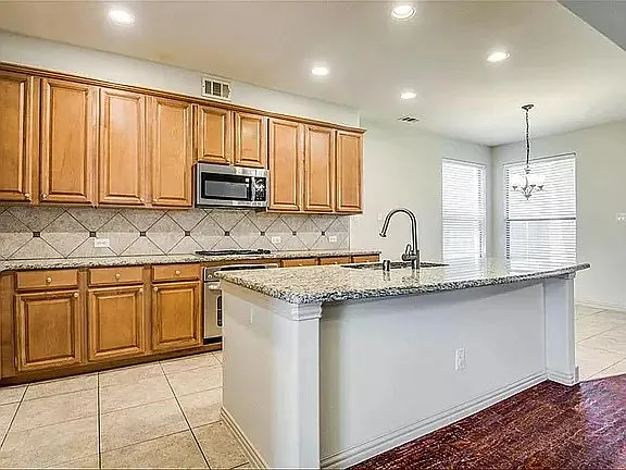 4 bed, 3255 sqft, $3,000 — Photo 4