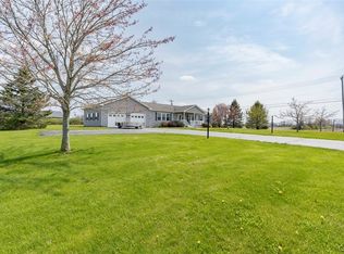 390 Otis Ln, Cape Vincent, NY 13618