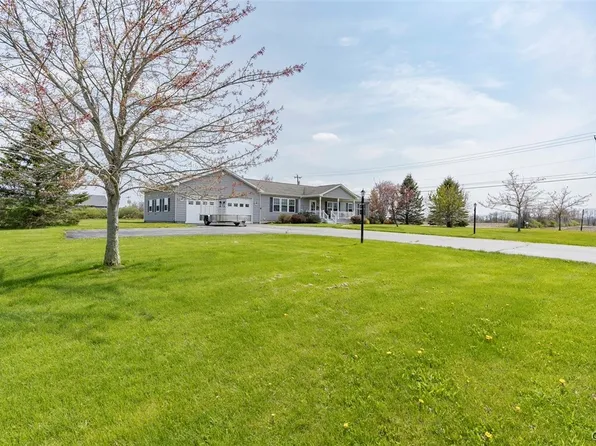 390 Otis Ln, Cape Vincent, NY 13618