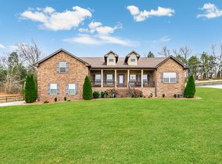 525 Bridle Path Ln, Hartsville, TN 37074