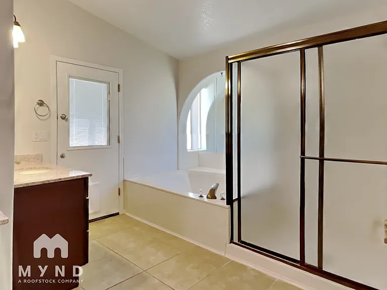 5623 E Grandview Rd — Photo 24