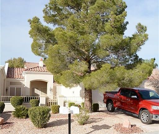 2nd image of 2905 Laverton Dr