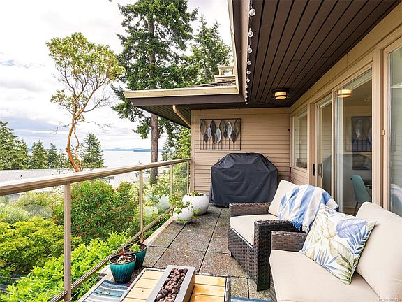 3rd image of 2353 Harbour Rd #29
