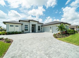 8300 Serrano Cir, Melbourne, FL 32940