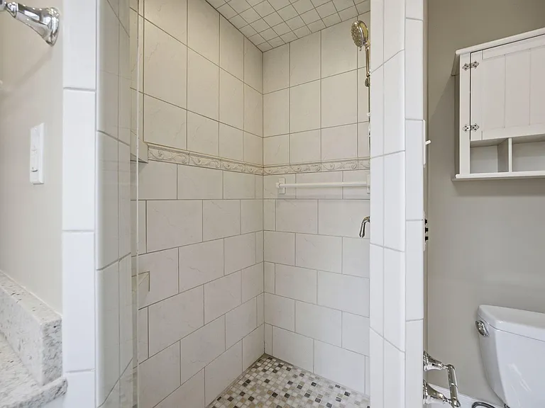 2203 Saint Marys St — Photo 18