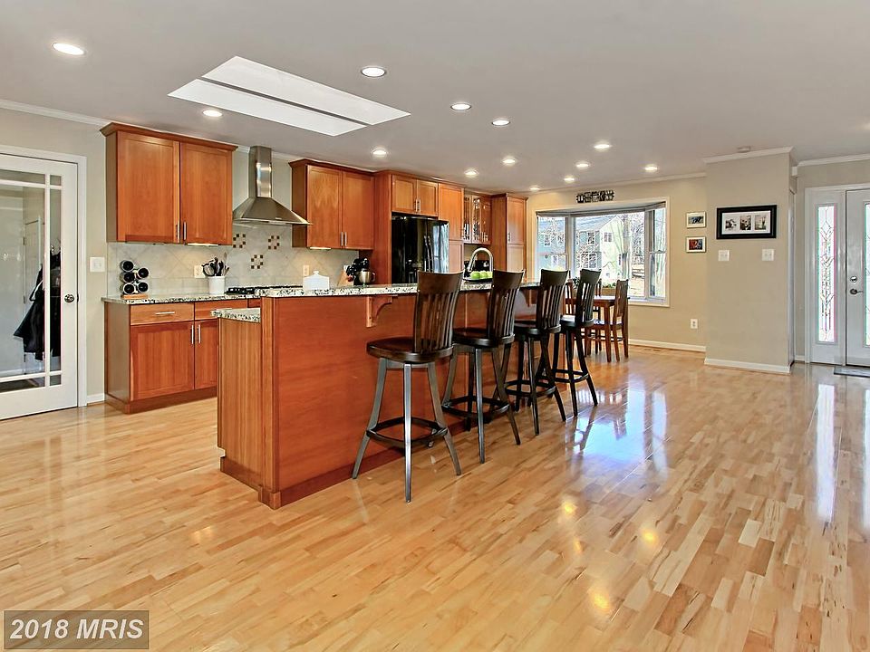 1st image of 12225 Folkstone Dr