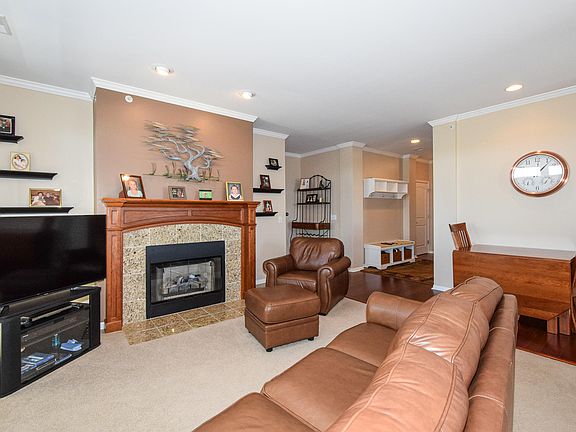 4th image of 3862 S Lake Dr #141