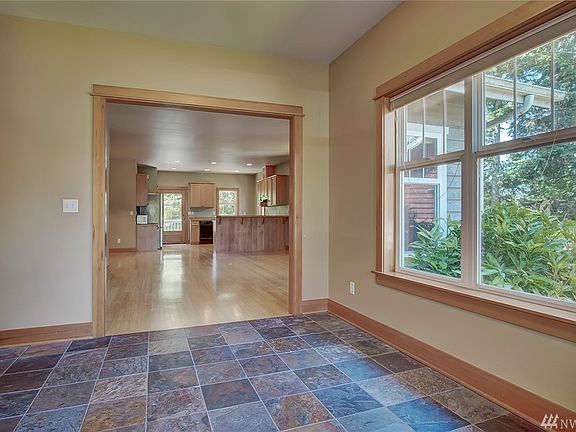 3rd image of 19363 NE Larson Ct