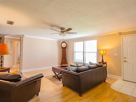 5th image of 1064 Pepperidge Dr