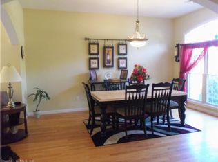 52 Cardinal Dr, Dayville, CT 06241