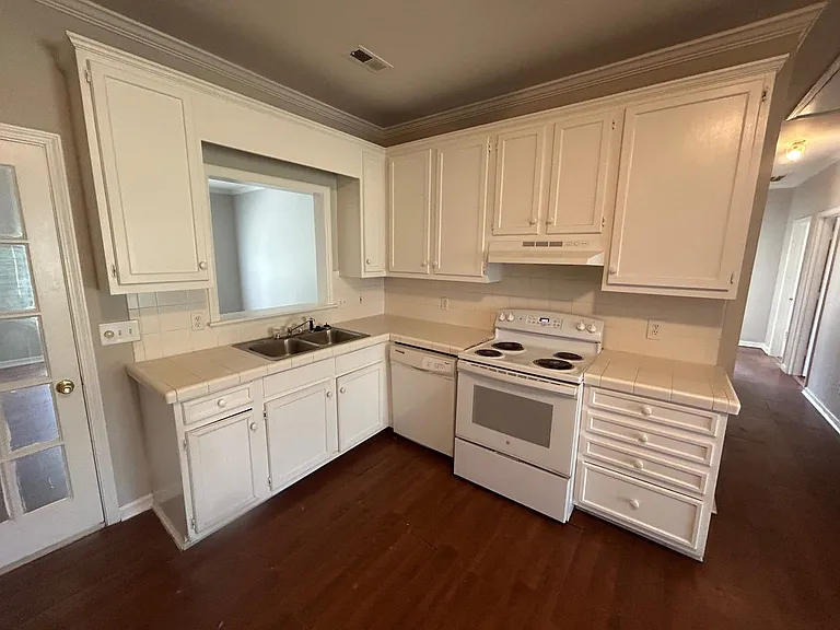 2428A Watson Dr — Photo 9