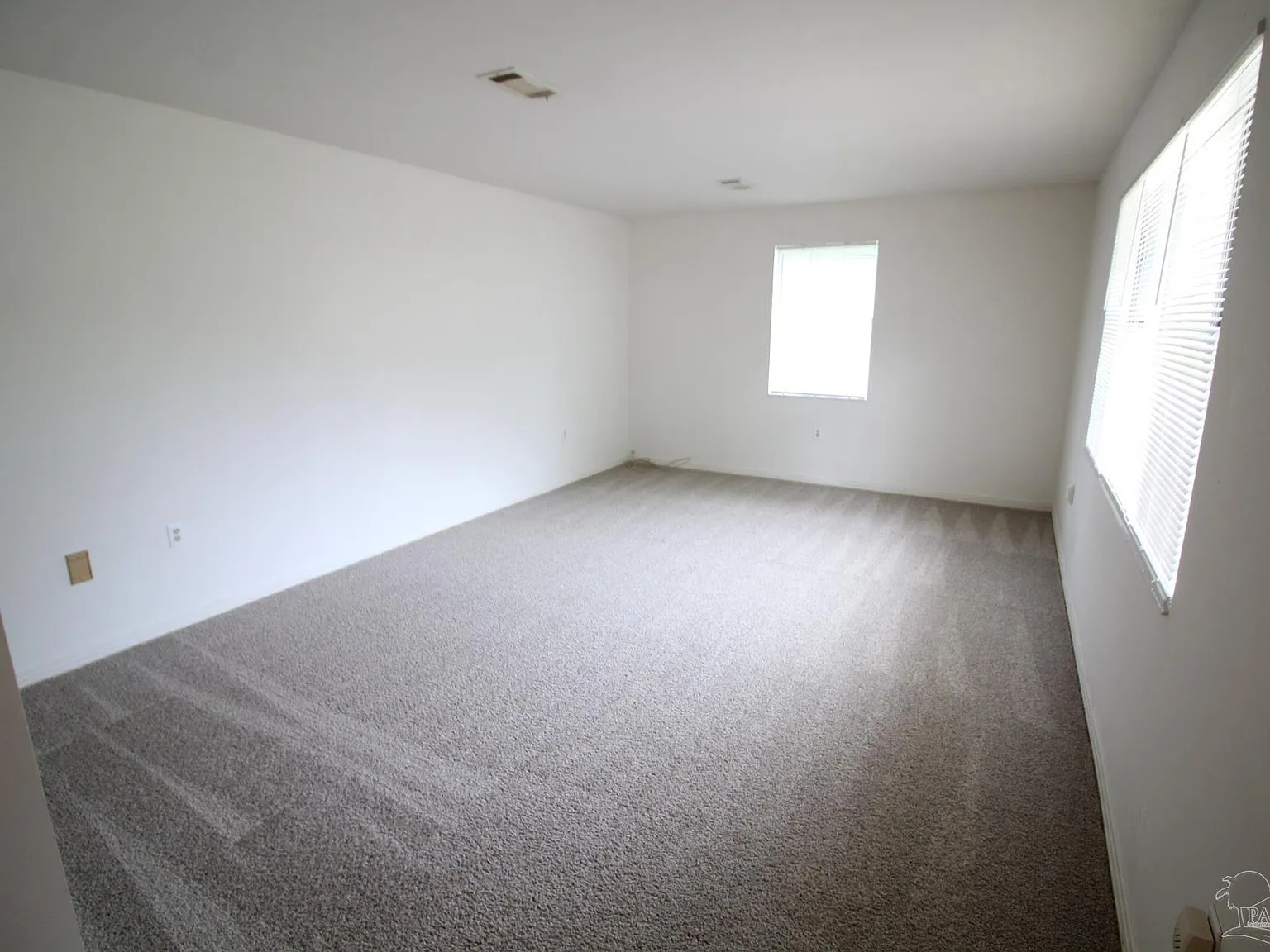 3 bed, 2.0 bath, 1505 sqft, $1,695 — Photo 2
