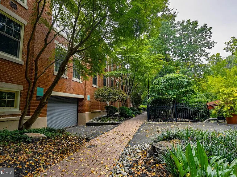 350 S River Rd #G16 — Photo 16