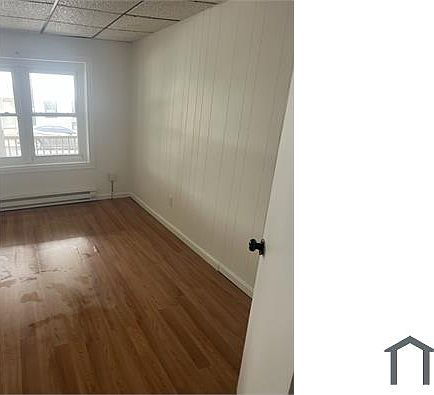 3rd image of 419 1/2 N 10th St Floor 1