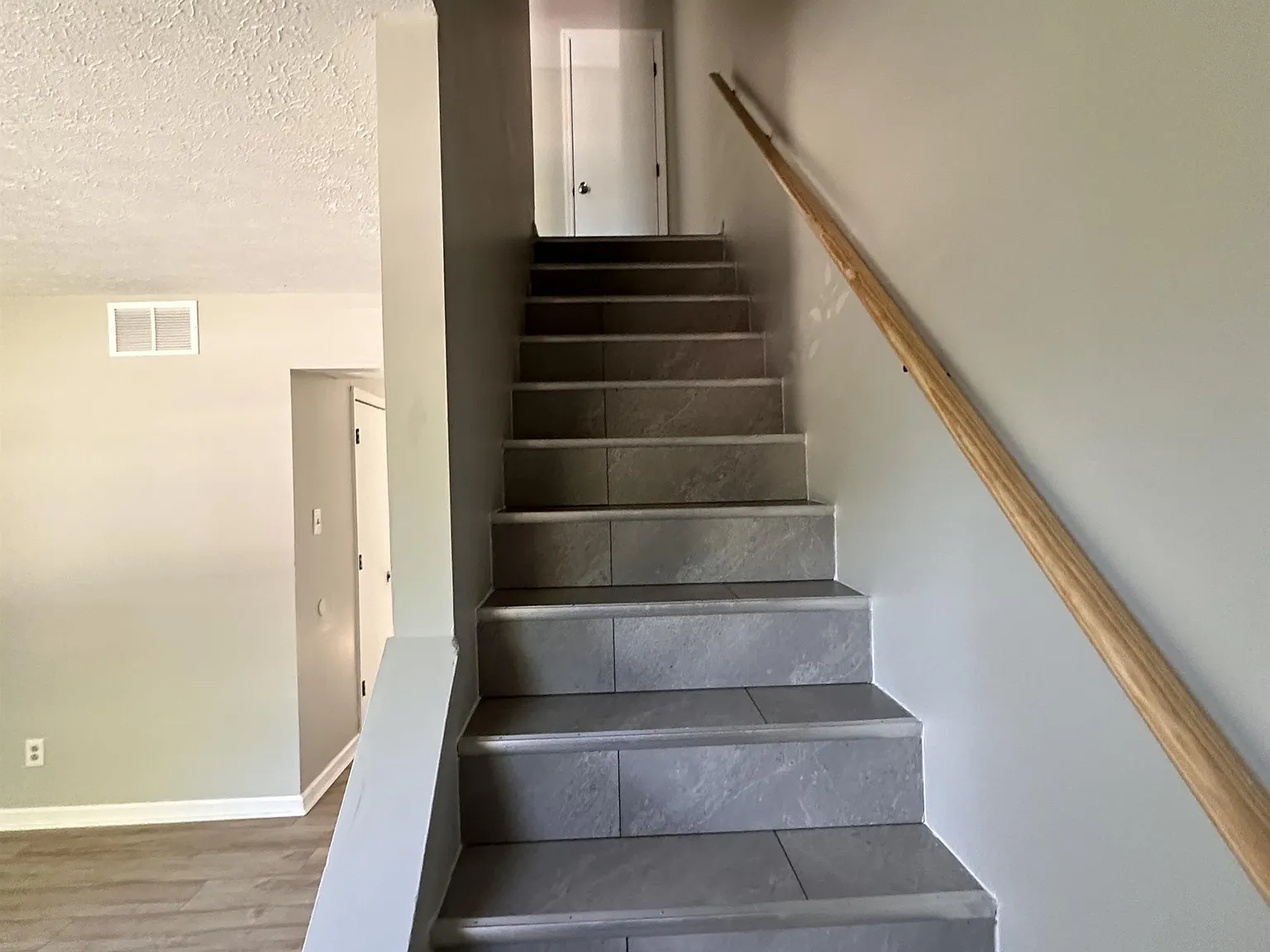 105 Alice- A - Unit 1 — Photo 3