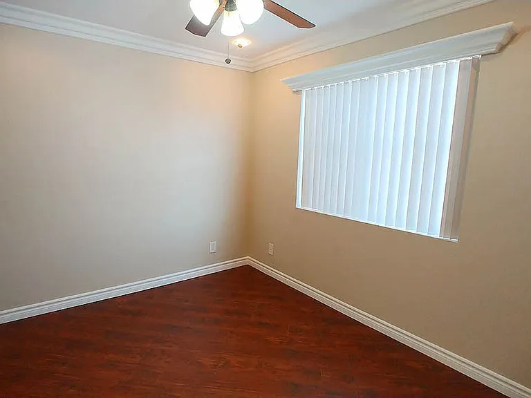 Villa De Adel Apts — Photo 204