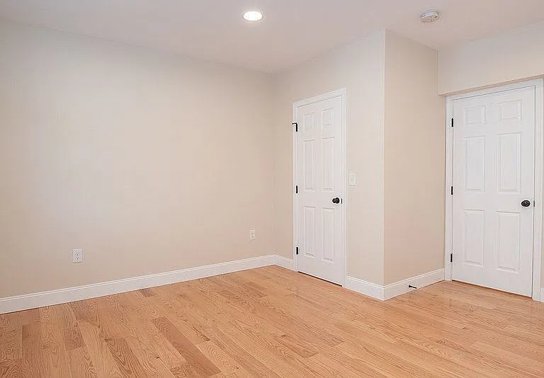 323 N Mulberry St #1 — Photo 31