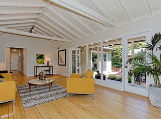 2 Waldeck Ct, Oakland, CA 94611