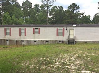 1101 Point Caswell Rd, Atkinson, NC 28421