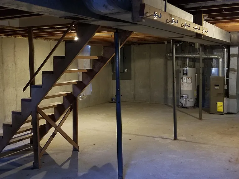 85 Castlewood Cir — Photo 31