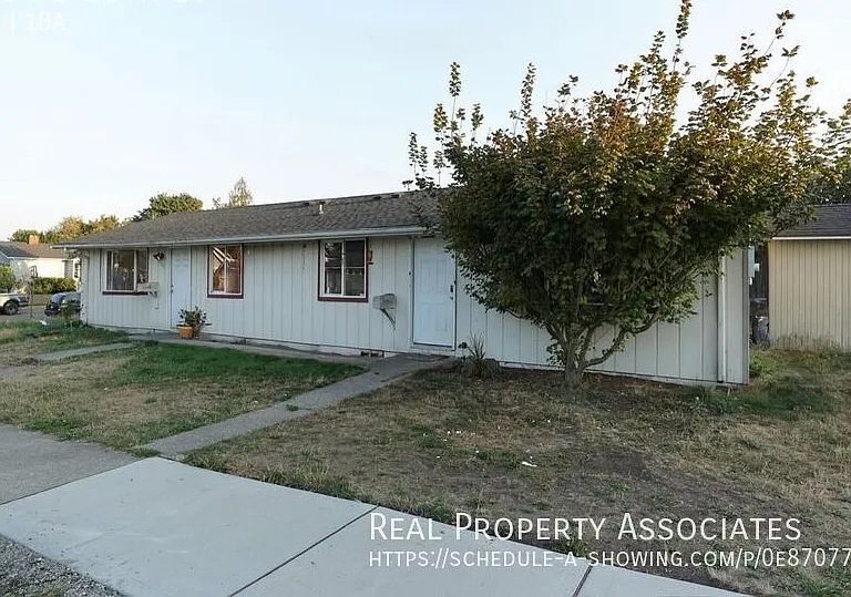 1504 S 35th St — Photo 1