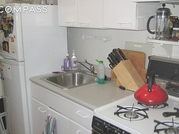 5th image of 413 W 22nd St APT 4B