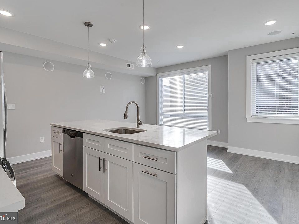 1st image of 1521 N Stillman St #2