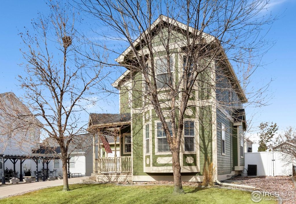 1300 Grand Ave