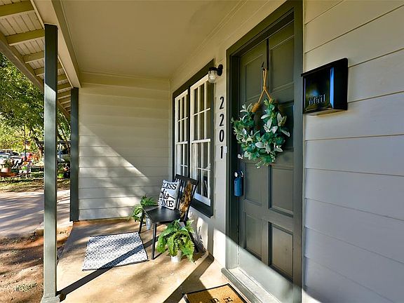 2nd image of 2201 Minter Ln