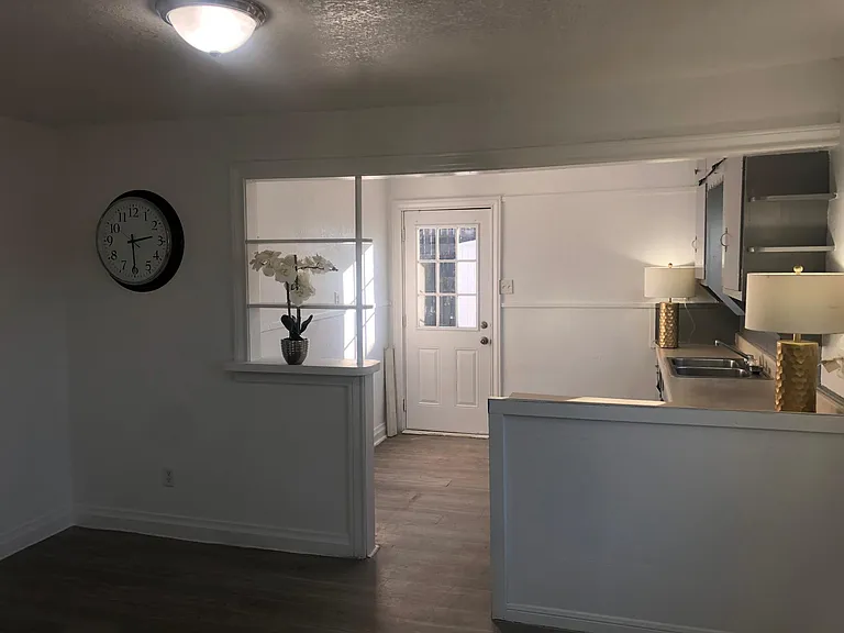 801 Aron St — Photo 15