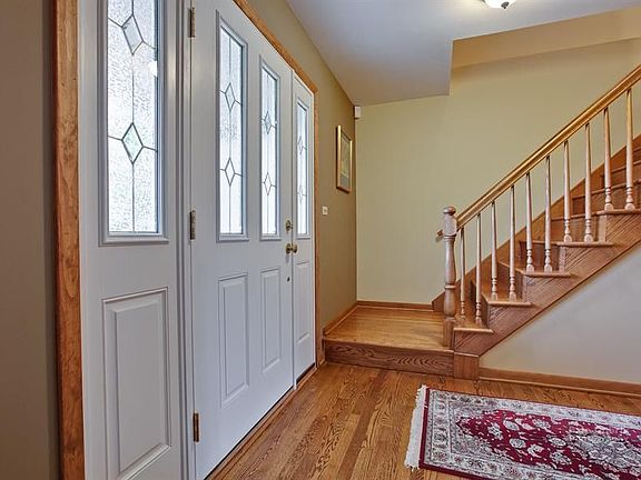 2nd image of 3 Robert Ct