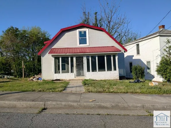207 Park St, Martinsville, VA 24112