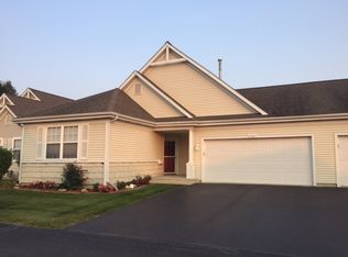 2521 Meer Park Ct, Crest Hill, IL 60403