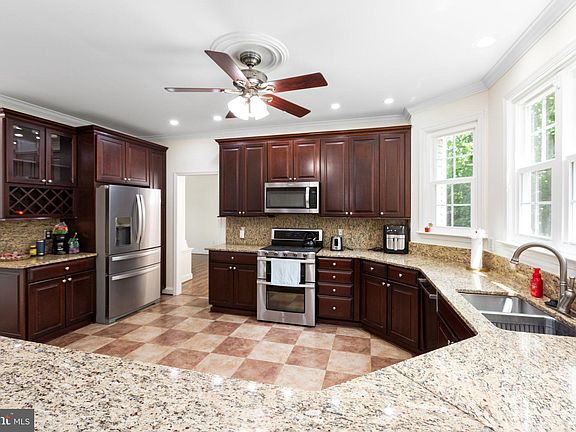 5th image of 78 Cardinal Forest Dr
