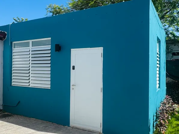 105 Calle Marte, Carolina, PR 00979