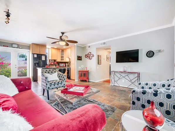 800 E Cottonwood Rd, Palm Springs, CA 92262